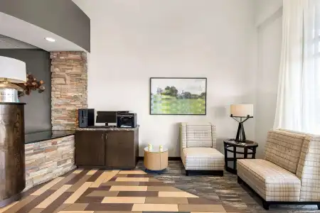 Best Western Luxbury Inn Fort Wayne - 5