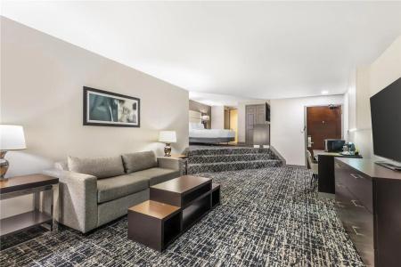 DoubleTree by Hilton Williamsburg - 96