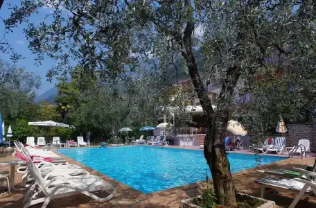 Alpi & Residence - 9