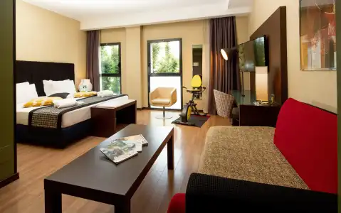 Holiday Inn Turin Corso Francia by IHG - 13