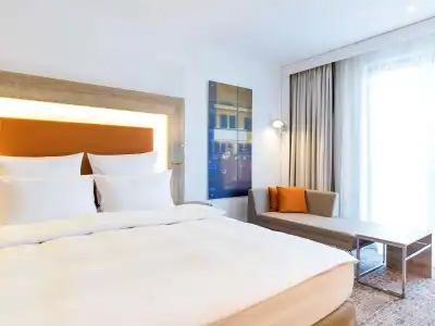 Novotel Nuernberg Centre Ville - 1
