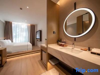 Xiangyang Shangqin Boutique Jing'an Temple Subway Station Branch) - 51