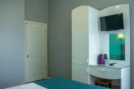 Tulip House - 24