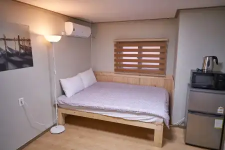 Seoul Station R Guesthouse - 77