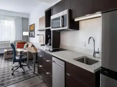 TownePlace Suites by Marriott Venice - 40