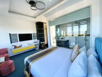 Dallas DaLat - 5