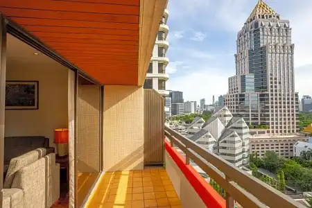 Bandara Silom Suites - 48