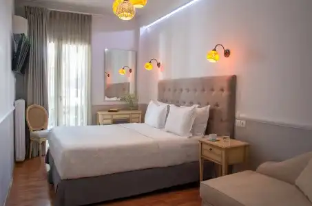 Acropolis Ami Boutique - 12