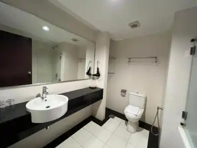 YT Midtown - 50