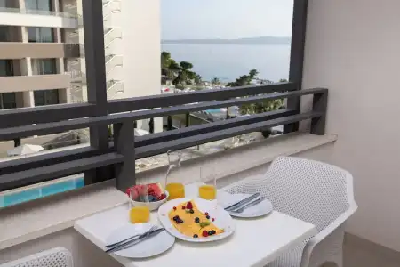 Romana Beach Apartments - 82