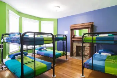 Wrigley Hostel - 3