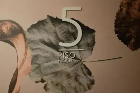 Omid Boutique - 26
