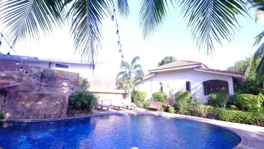 Save House Resort - 8