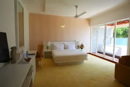 Randholee Resort & Spa - 4