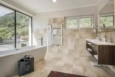 Norica - Thermenhotels Gastein Mit Dem Bademantel Direkt in Die Therme - 7