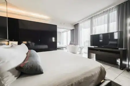 Beautiful Palms Place Suite - 180