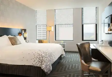 Moxy Cincinnati Downtown - 6