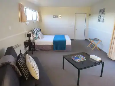 Pohutu Lodge Motel - 3