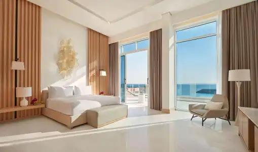 Fairmont Fujairah Beach Resort - 11