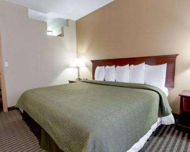 Holiday Inn Express & Suites Mountain View Silicon Valley by IHG - 5