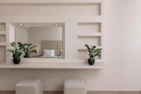 Splendour & Suites - 100