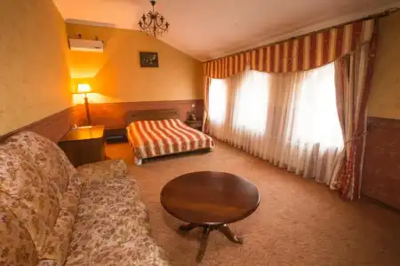 Magnat Lux - 10