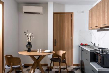 Kipos Boutique Suites - 12