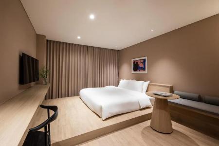 The Week & Resort - 2