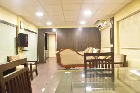 Metro Palace Mini-hotel - 52