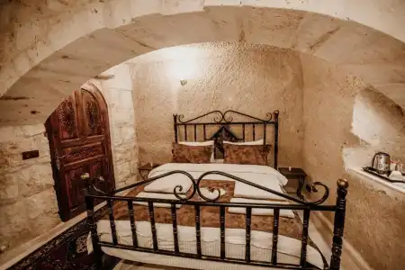 Romantic Cave - 55