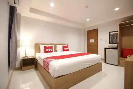 Super OYO 483 Pannee Khaosan - 21