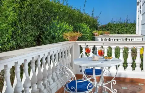 Villa Garden - 74