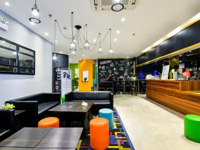 Fish Inn - 1
