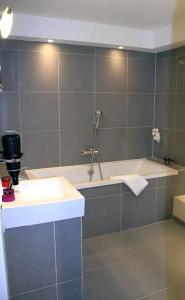 Hôtel des Arts - 44
