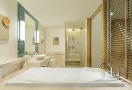 Renaissance Phuket Resort & Spa - 8