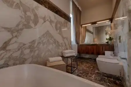 Donati Luxury Tower Suites - 142