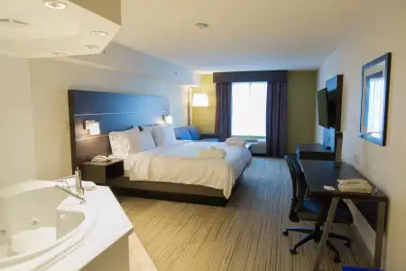 Holiday Inn Express & Suites Brampton by IHG - 28
