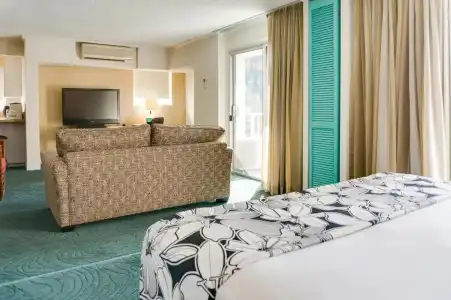 Oasis Waikiki - 7