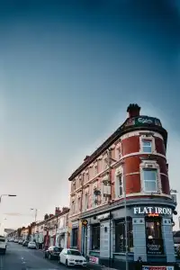 Flat Iron Anfield - 0