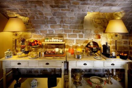 Le Relais Montmartre - 11