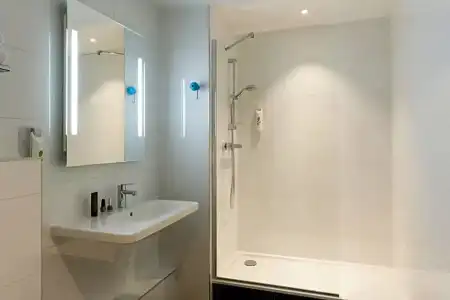 ibis Styles Lyon Confluence - 94