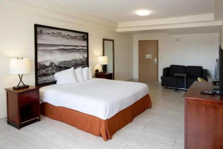 Super 8 By Wyndham Virginia Beach Oceanfront - 28