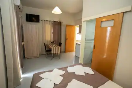 Rania Studios - 133