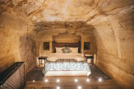 Tale Cave Inn - 70
