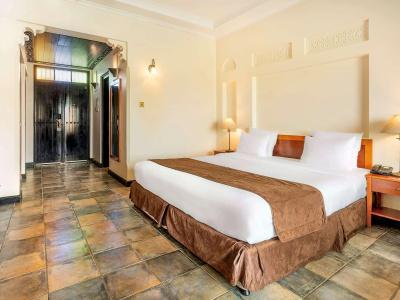Novotel Bahrain Al Dana Resort - 5