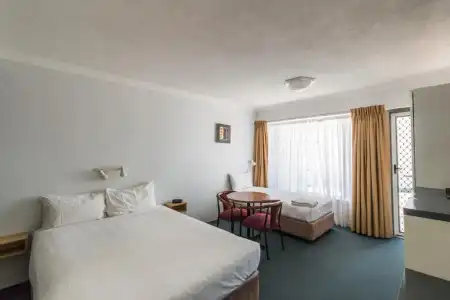 Port Aloha Motel - 34