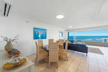 Zenith Ocean Front Apartments - 80