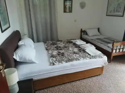 LaRos Apartments - 81