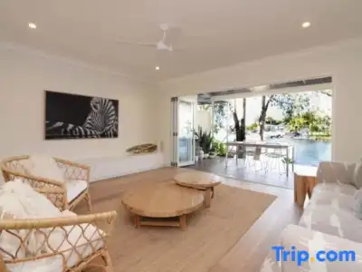 Noosa Entrance Waterfront Resort - 213