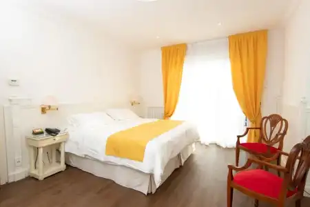 Universal Terme - 34